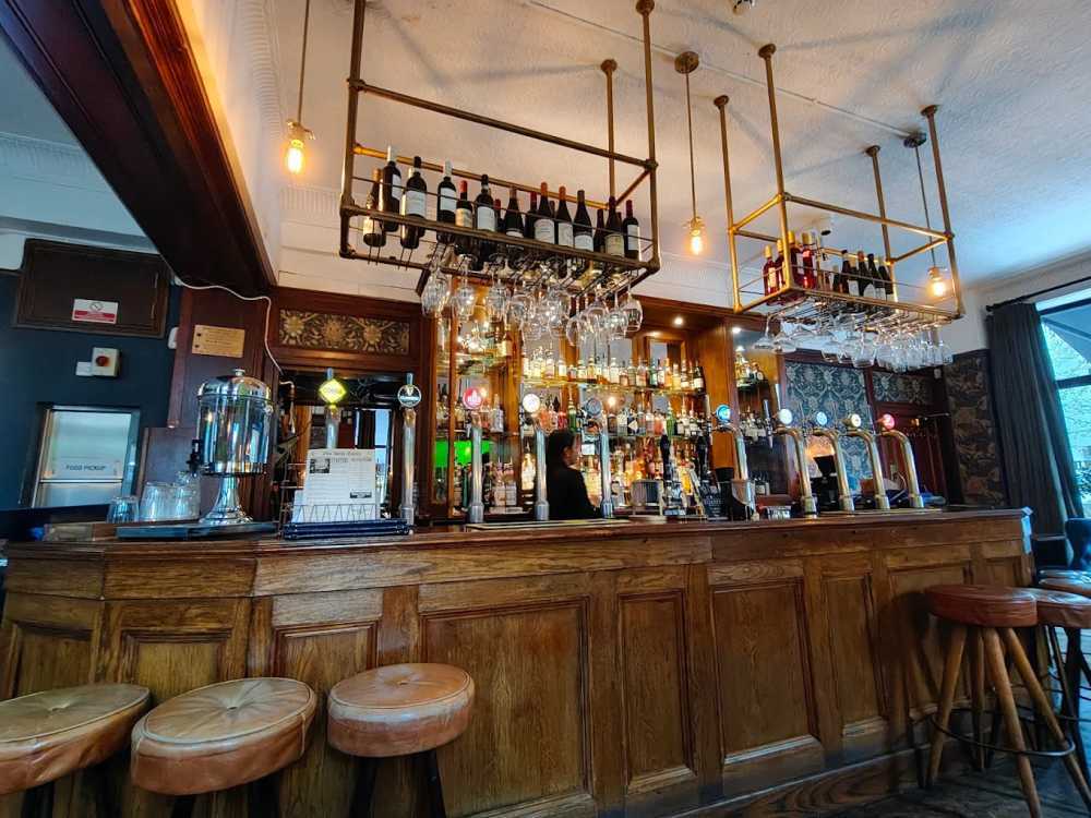 indian-sports-bar-near-lords-cricket-ground-london-big-0