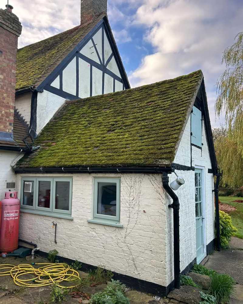 moss-removal-in-chalfont-st-peter-big-0
