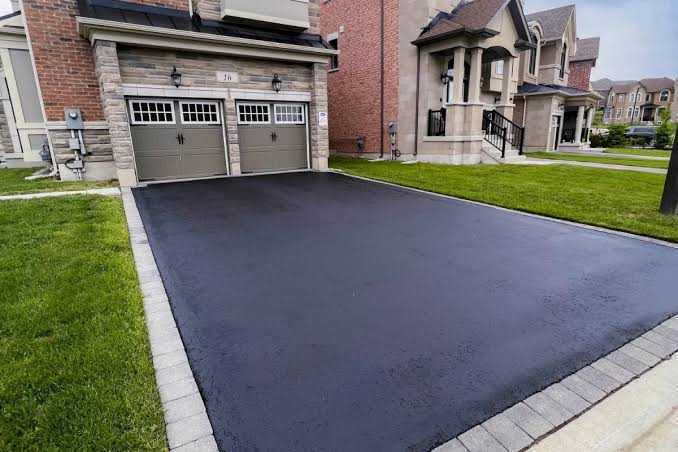 how-driveway-sealing-can-improve-your-propertys-curb-appeal-big-0
