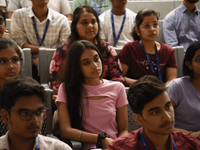 advance-your-ai-expertise-mtech-artificial-intelligence-at-bennett-university-big-0