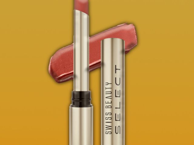 swiss-beauty-high-on-shine-lipstick-review-royale-red-that-commands-attention