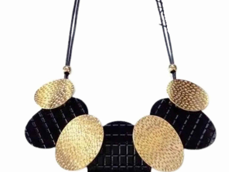 signature-neck-accessories-for-women-big-0