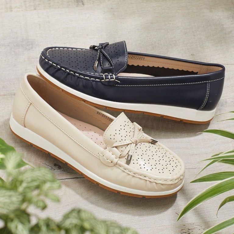 bulk-women-shoes-in-delhi-big-0