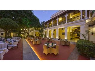 best-hotel-with-romantic-candlelight-dinner-in-mysore-small-0