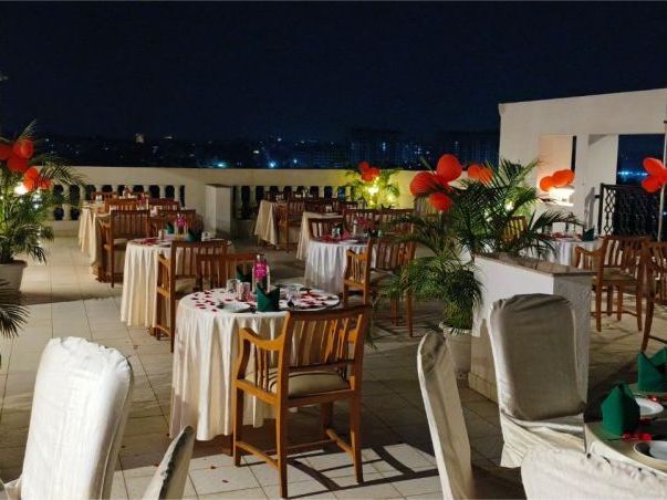 rooftop-dining-restaurant-in-mysore-regenta-central-herald