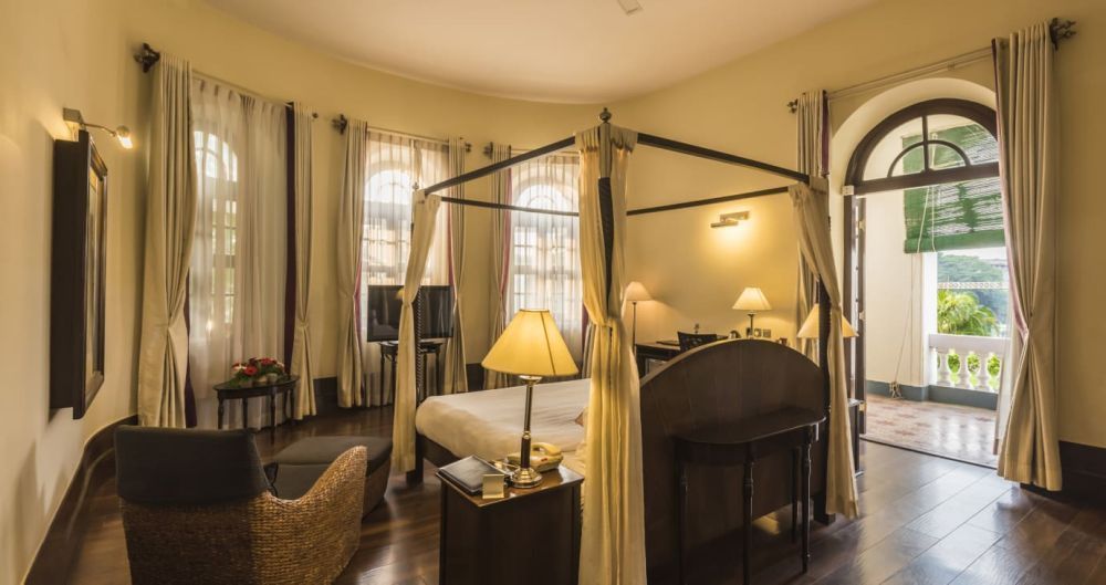 royal-orchid-brindavan-mysore-5-star-palace-hotel-big-0