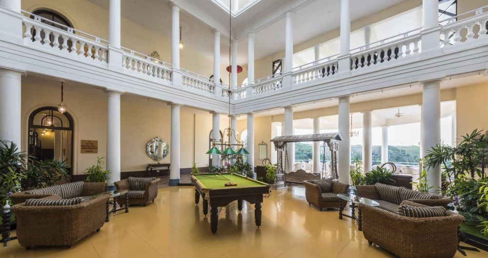 royal-orchid-brindavan-mysore-5-star-palace-hotel-big-2