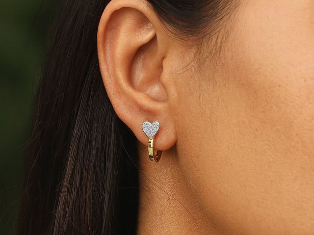 buy-lab-grown-diamond-earrings-for-valentines-day