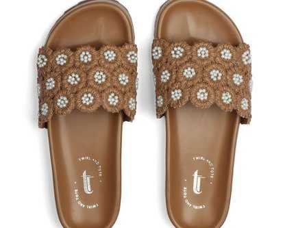 buy-stylish-flat-footwear-for-women-online-in-india