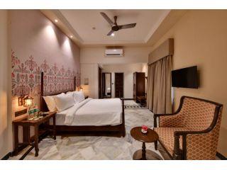 royal-rooms-suites-in-a-heritage-fort-udaipur-small-0
