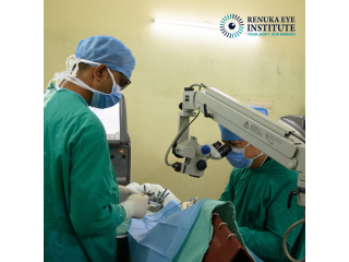renuka-eye-institute-consult-expert-retina-specialist-for-advanced-eye-care-small-0