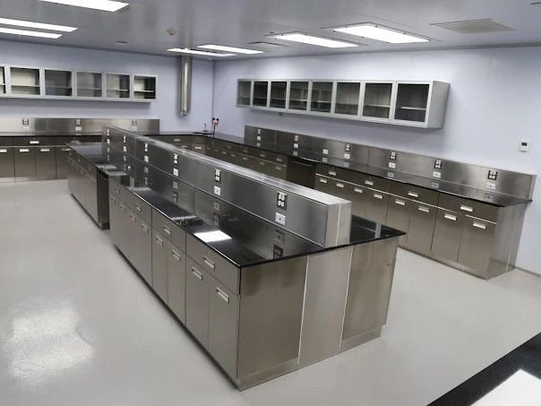 laboratory-furniture-manufacturer-in-india-9979934830