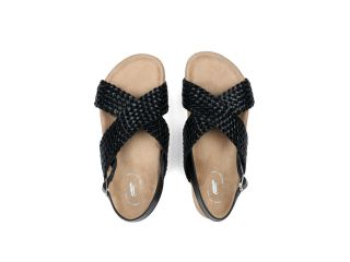 best-footwear-for-men-trending-styles-in-india-small-0