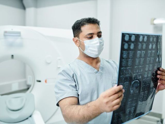 best-radiologist-in-gandhinagar-precision-diagnostics-at-advanced-hospital