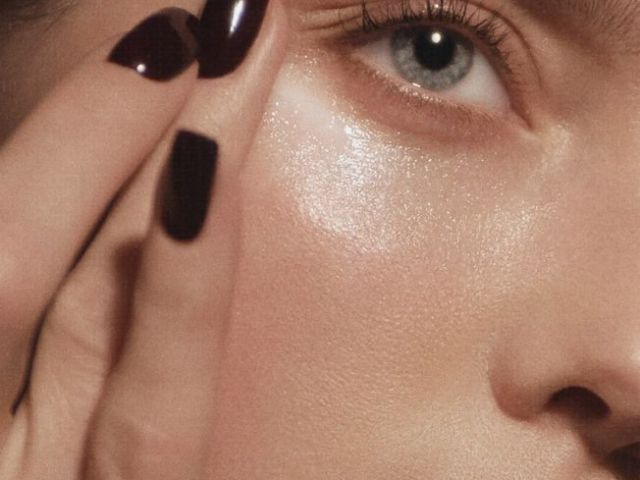 natural-under-eye-cream-for-brightening-and-anti-aging