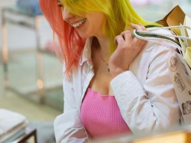 best-hair-colour-salon-in-kandivali-west-for-perfect-results