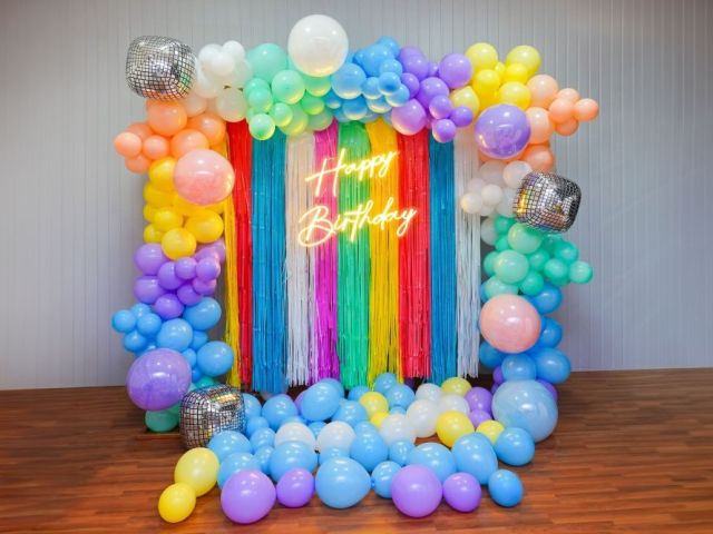 surprise-room-balloon-decoration-in-delhi
