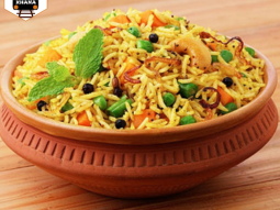 order-food-in-train-at-lucknow-city-lc-from-rajbhog-khana-i