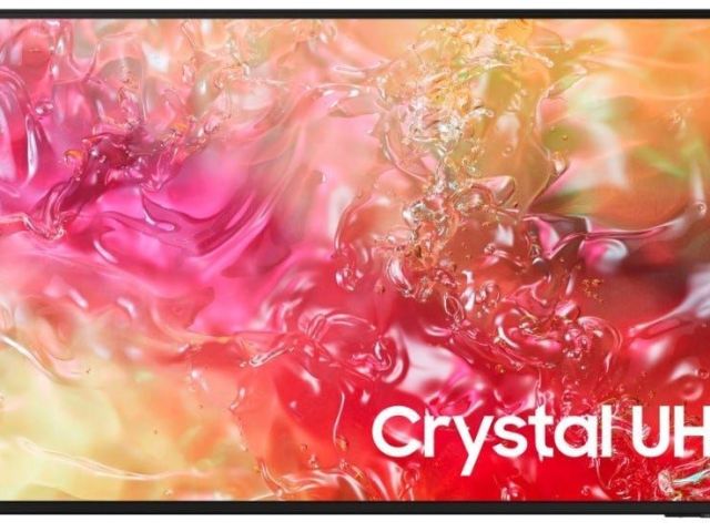 smart-tvs-with-4k-display-streaming-apps-and-voice-control