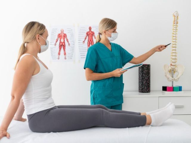 physiotherapist-near-me-in-noida