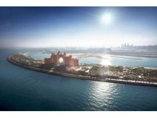 book-atlantis-the-palm-luxury-hotel-in-dubai-uae-small-0