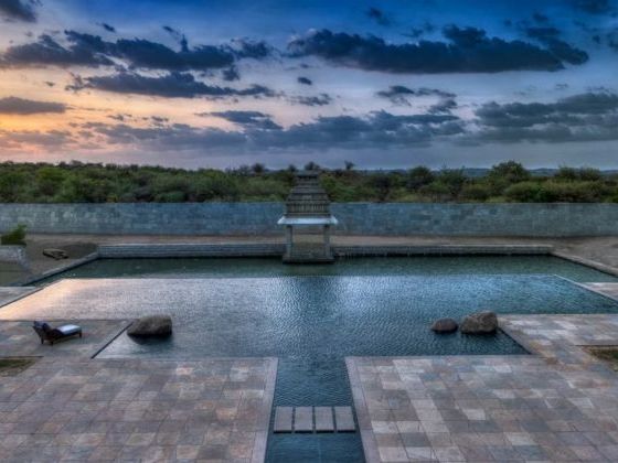 evolve-back-kamalapura-palace-premium-hampi-getaway