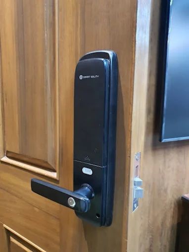 buy-the-best-digital-door-locks-for-home-big-0