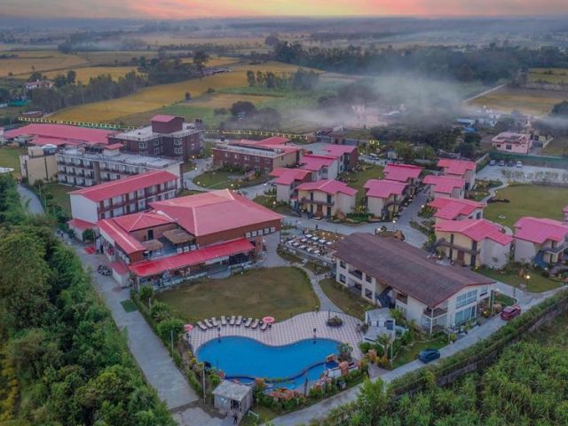holi-celebration-2026-luxury-festive-getaway-package