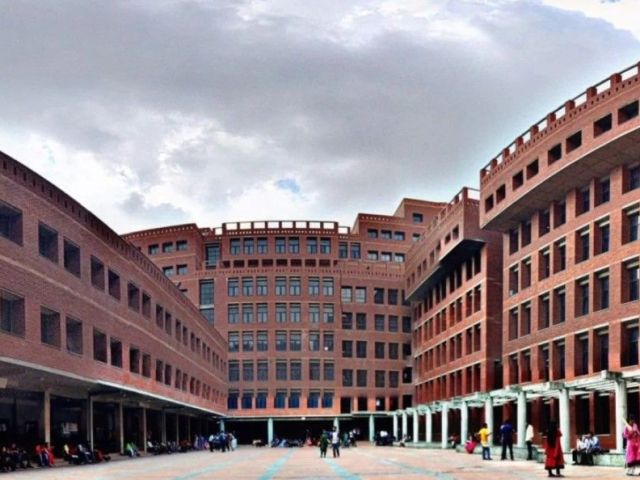 east-west-university-georgia-mbbs-md-fees-full-details