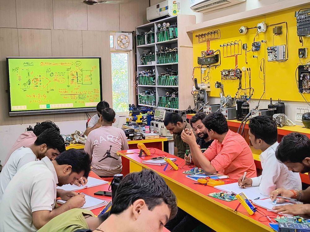 certified-ac-repairing-course-multitech-delhi-big-2
