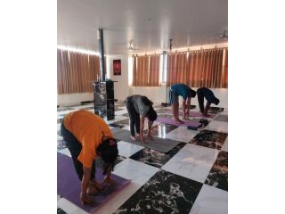 yoga-teacher-training-programs-small-1
