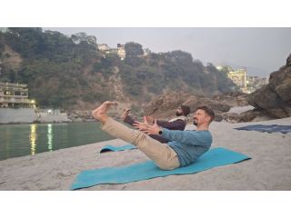 yoga-teacher-training-programs-small-2
