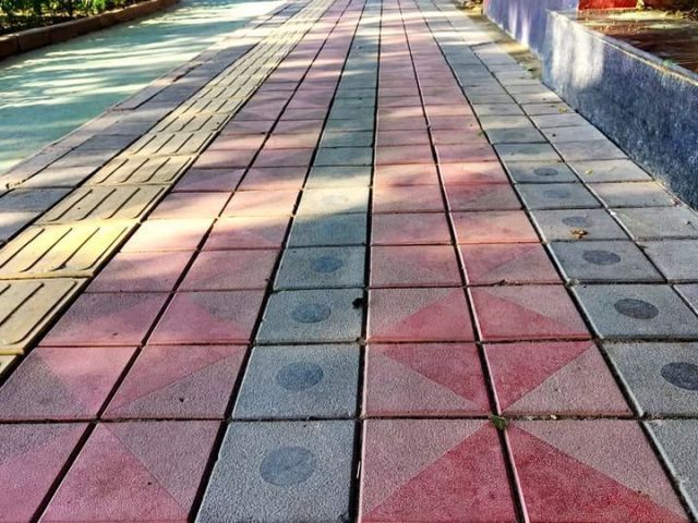 premium-interlocking-pavers-for-driveways-walkways