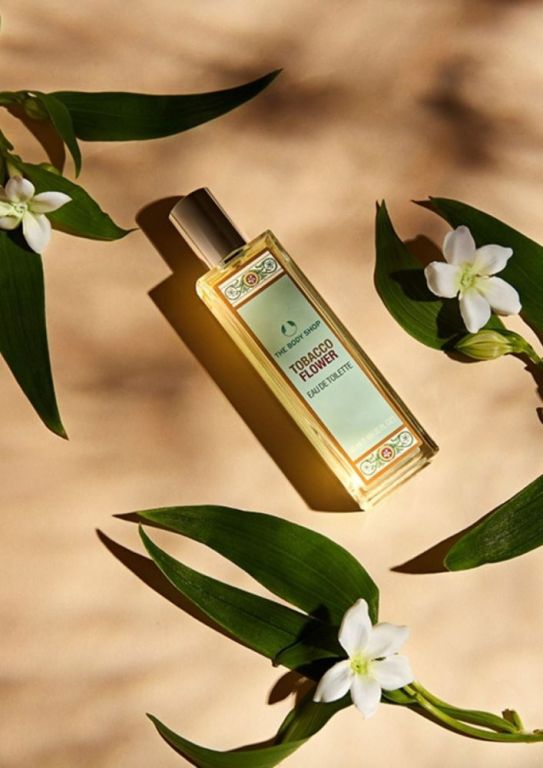 eau-de-toilette-with-an-intense-tobacco-flower-twist-big-0