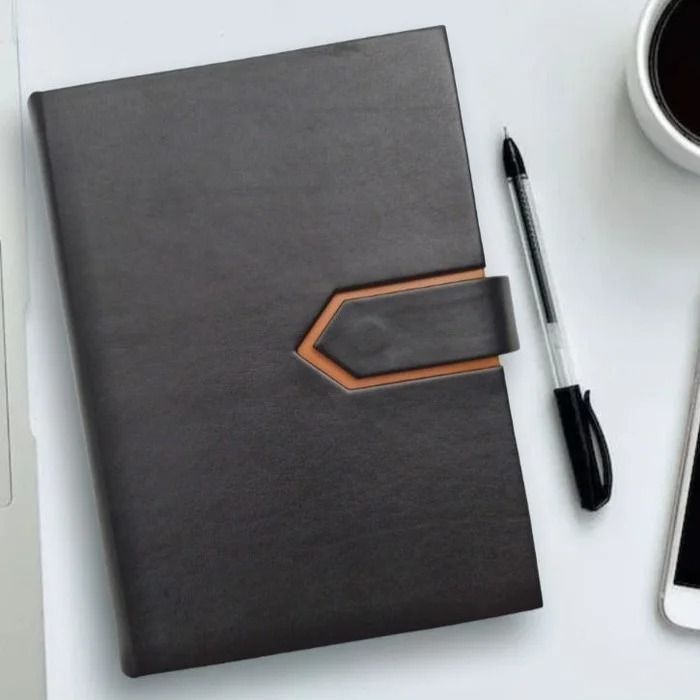 personalised-leather-diary-with-closure-big-0