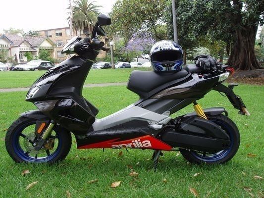 why-do-riders-prefer-aprilia-scooter-dealers-in-rohini