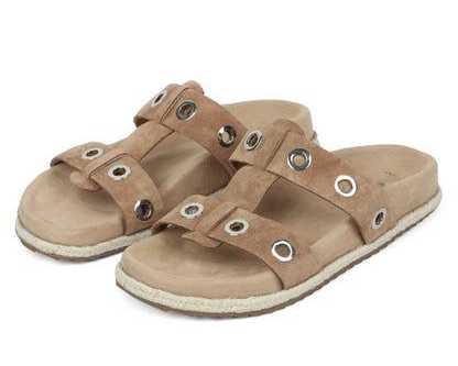 buy-classic-mens-footwear-online-in-india-at-twirl-and-tote