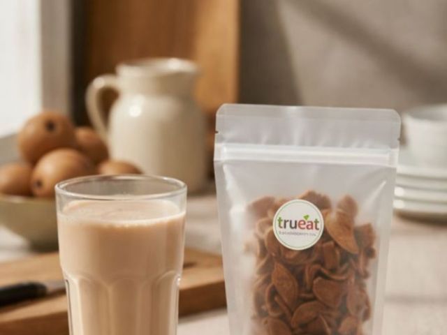 natural-chikoo-slices-healthy-dried-fruit-snack