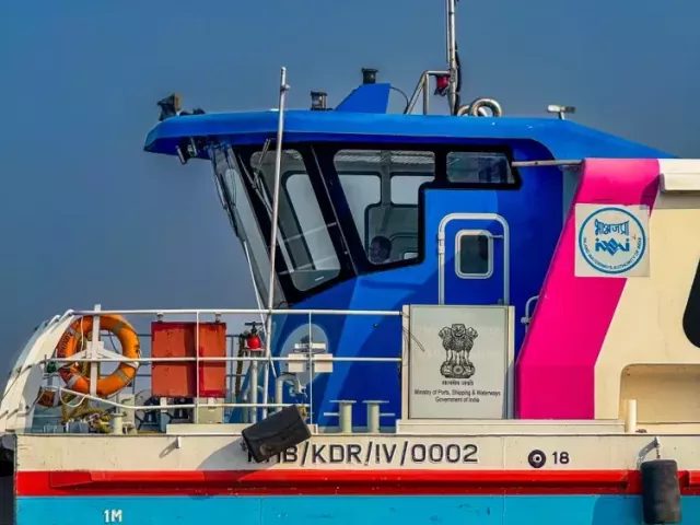 cruise-in-varanasi-jalsa-cruise-lines
