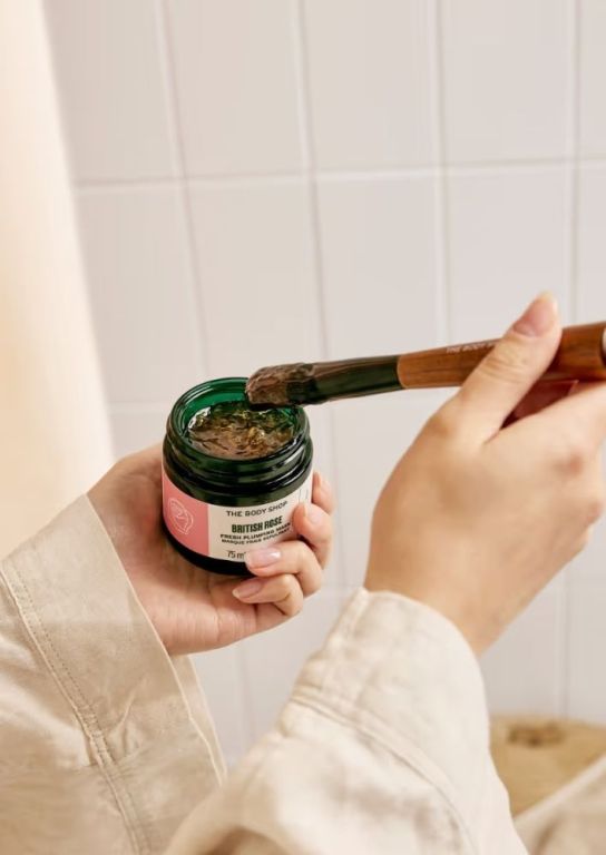 fresh-glow-with-british-rose-face-mask-for-soft-hydrated-skin-big-0