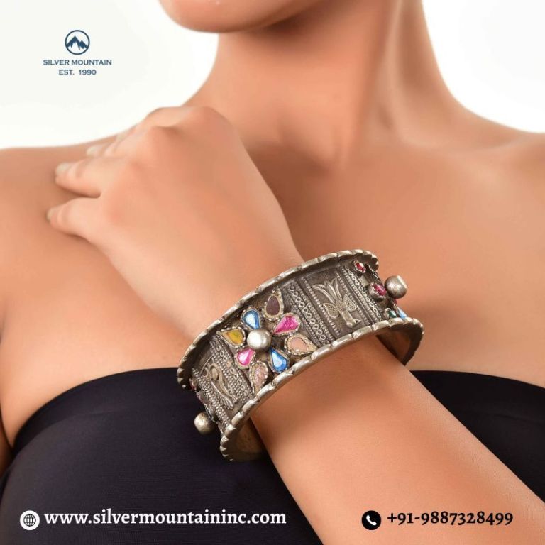 royal-style-old-vintage-antique-rajasthani-bangles-big-1