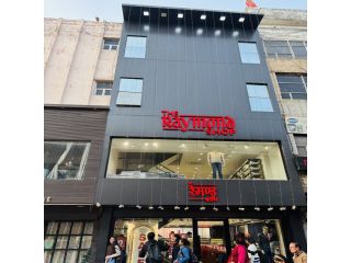 the-raymond-shop-laxmi-nagar-small-3