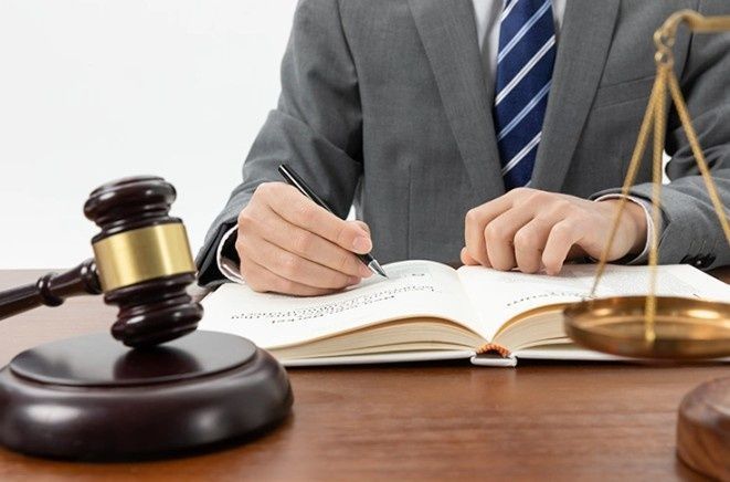 professional-civil-lawyers-for-court-cases-big-0