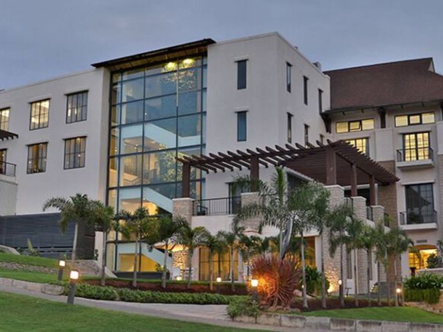 honeymoon-resort-with-golf-near-pune-romantic-nature-stay