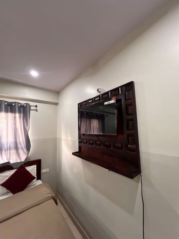 comfortable-stay-guide-for-best-hotel-near-sindhi-camp-jaipur-big-1