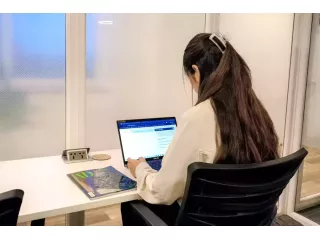 modern-workspaces-at-jumpstart-coworking-hub-small-0