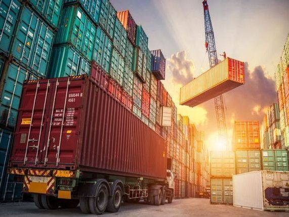 top-shipping-and-logistics-courses-for-career-growth