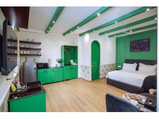 luxury-homestay-in-hauz-khas-small-0
