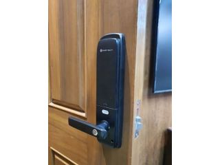 get-the-best-smart-door-lock-at-best-prices-small-0