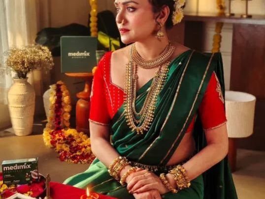 handloom-banarasi-sarees-online-aura-benaras